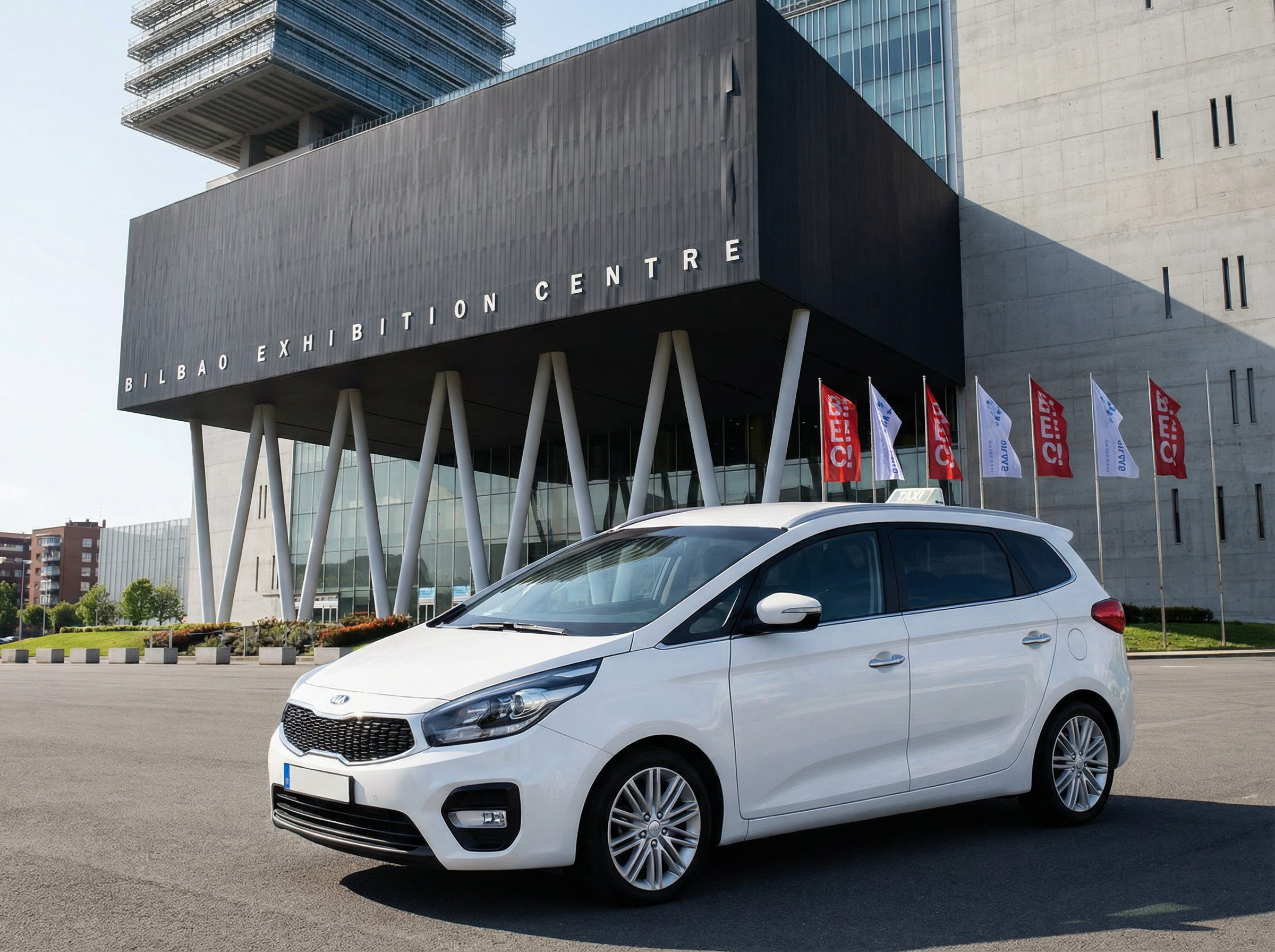 Vista del Bilbao Exhibition Centre (BEC) en Barakaldo - Parada de taxi cercana